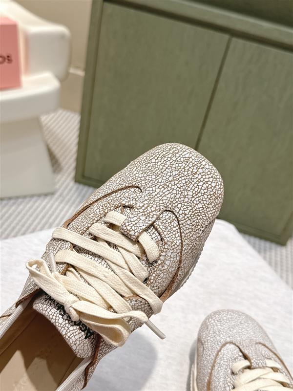 20251127165610395 310